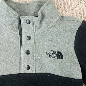 NWOT- Toddler NORTH FACE Pullover Fleece
